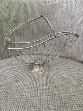 Vintage Silver Wire Wine Bottle Holder
